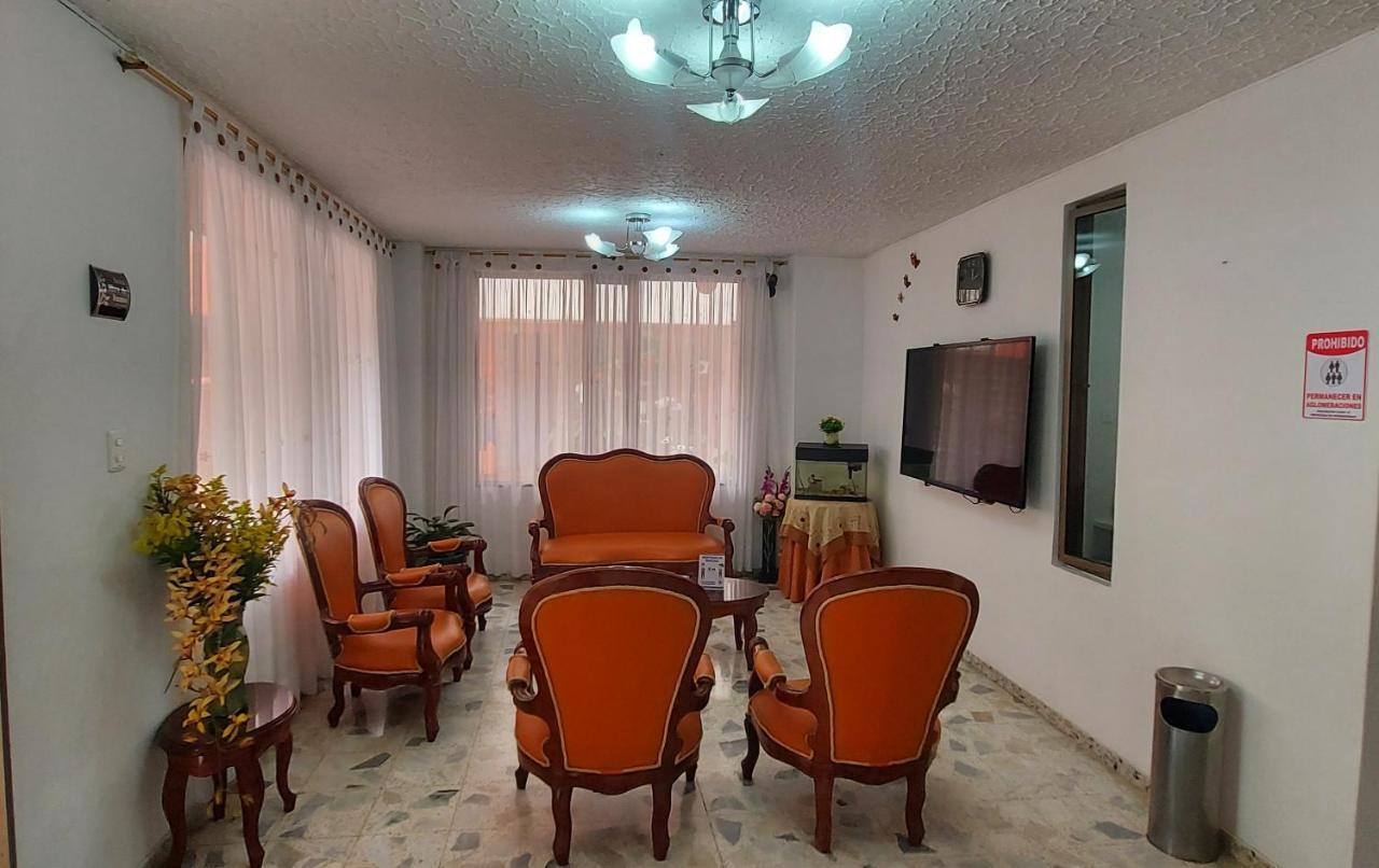 Hotel Emperador Barbosa  Buitenkant foto