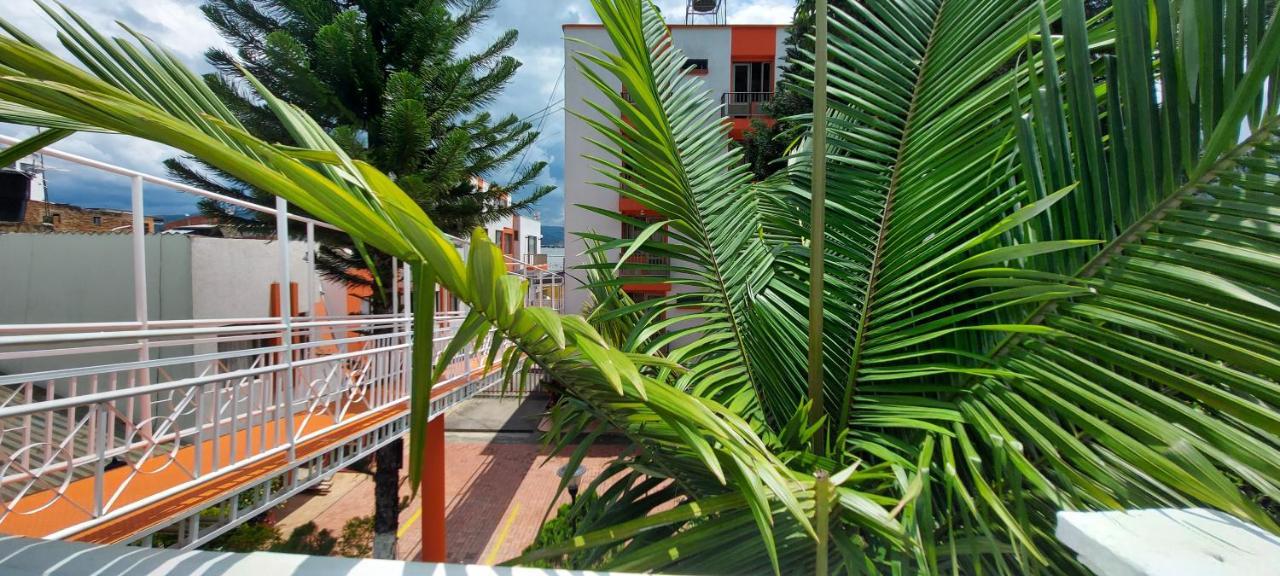 Hotel Emperador Barbosa  Buitenkant foto