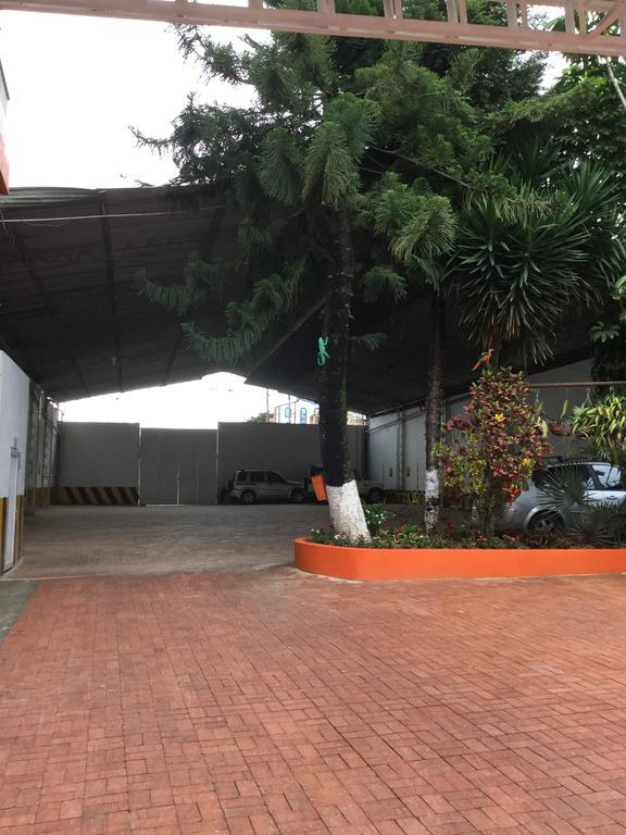 Hotel Emperador Barbosa  Buitenkant foto