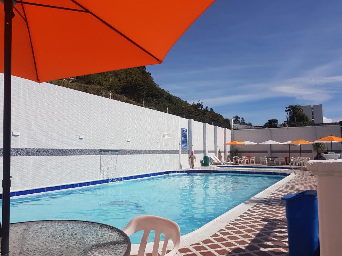 Hotel Emperador Barbosa  Buitenkant foto